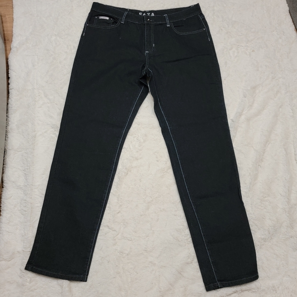 SAZA women's 20 dark wash jeans.  Like new. 32" inseam.  Stretch waist.